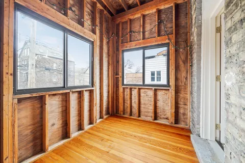 $2,300 | 1848 West Wabansia Avenue, Unit 2, Chicago, IL 60622