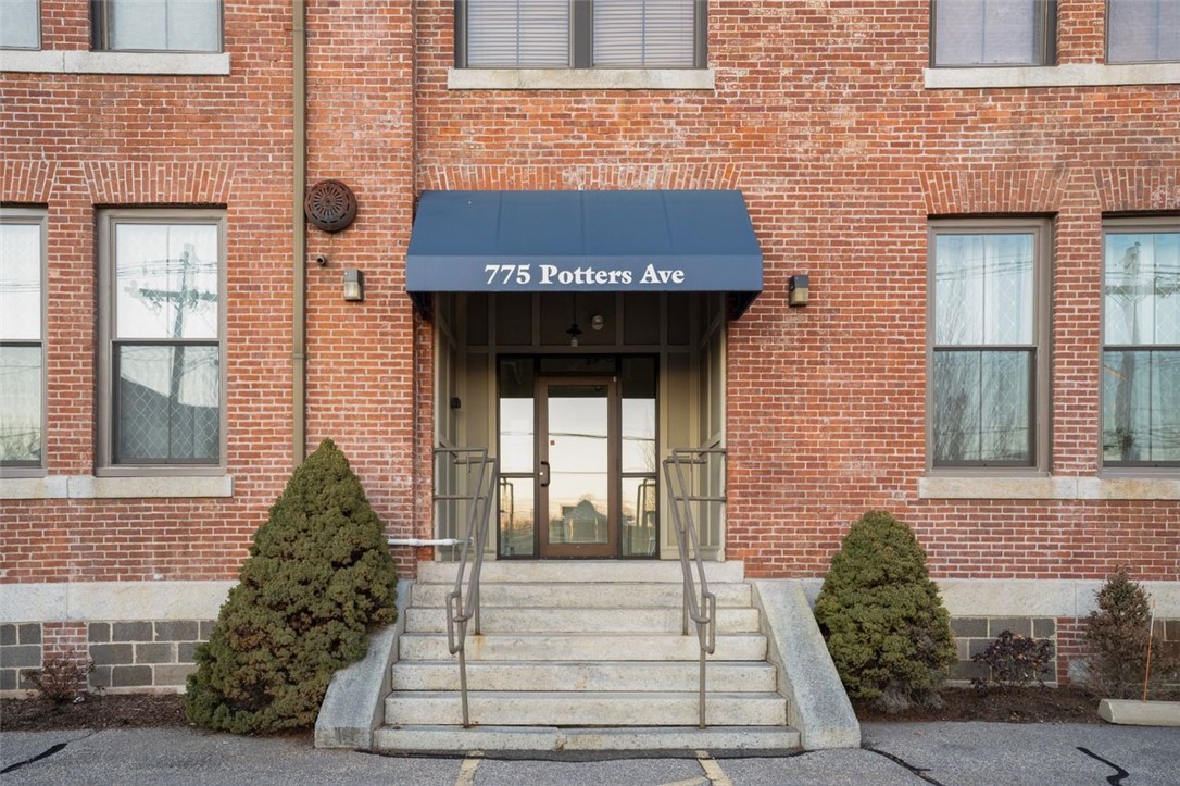 775 Potters Avenue, Unit 3 Providence, RI 02907 - Photo 14 of 17