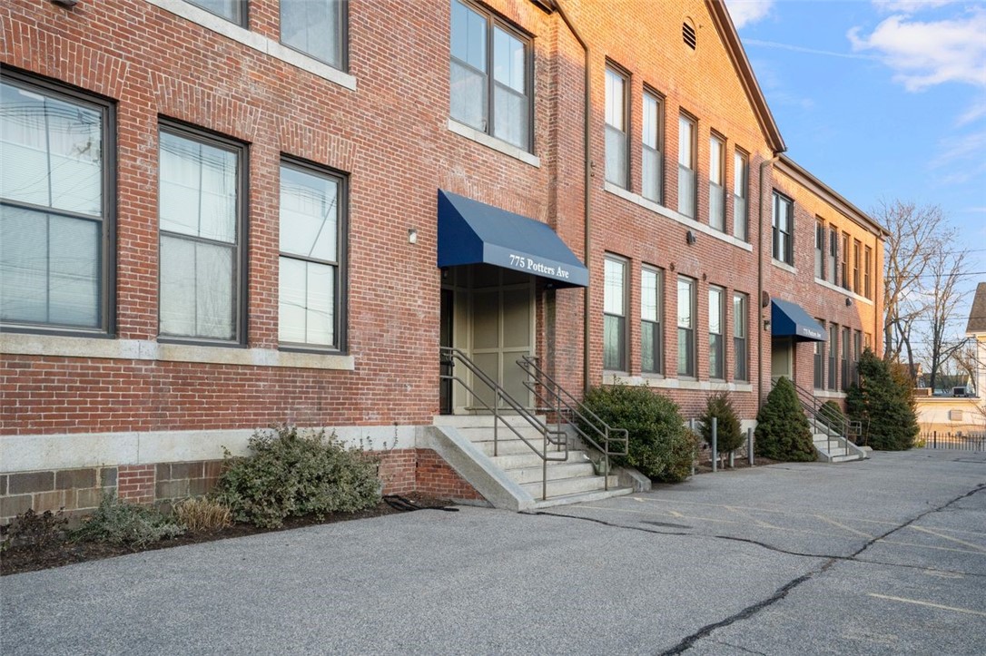 775 Potters Avenue, Unit 3 Providence, RI 02907 - Photo 17 of 17
