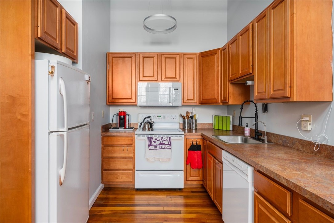 775 Potters Avenue, Unit 3 Providence, RI 02907 - Photo 6 of 17