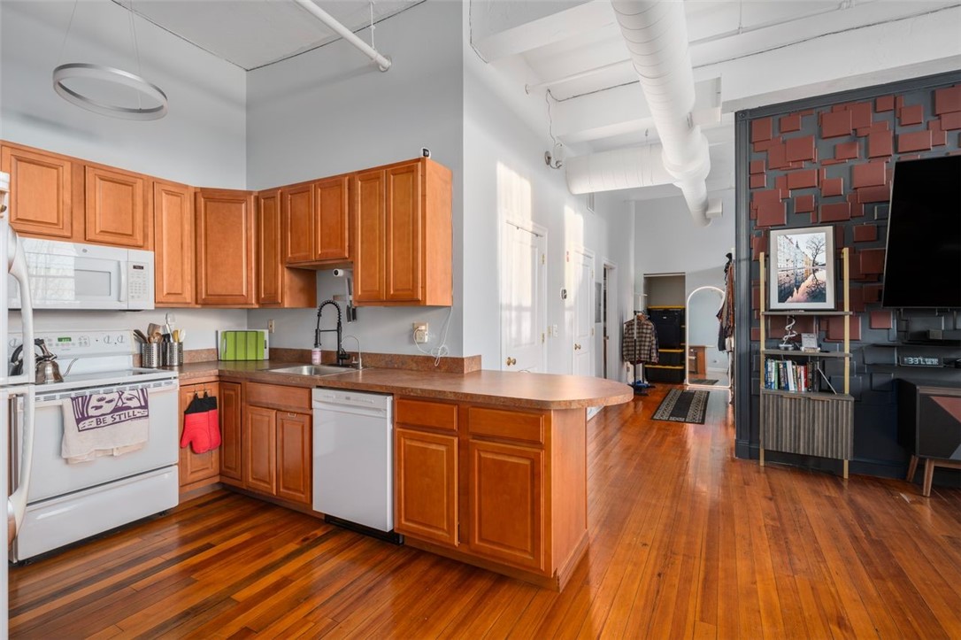 775 Potters Avenue, Unit 3 Providence, RI 02907 - Photo 7 of 17