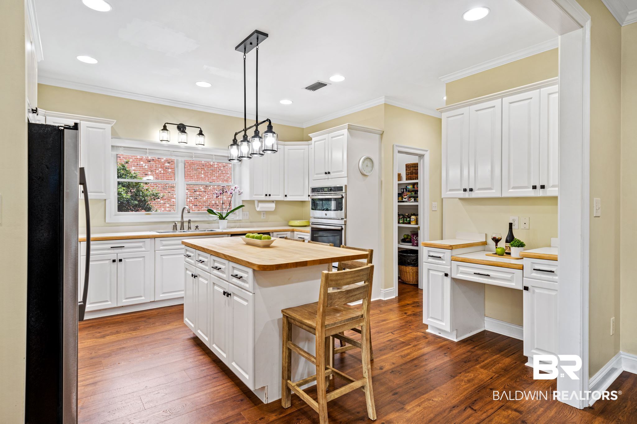 9800 Aspen Circle Daphne, AL 36527 - Photo 16 of 36 Kitchen Freshly Painted