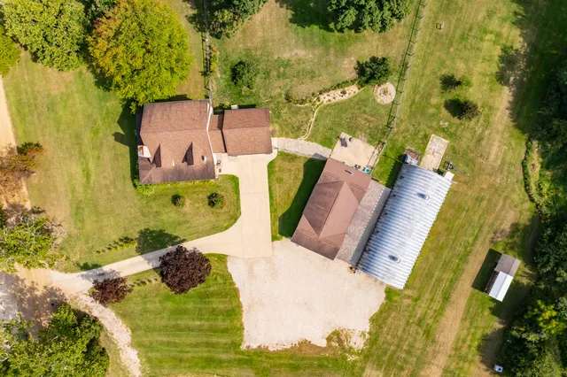 $1,100,000 | 47727 West Baseline Road, Grand Junction, MI 49056