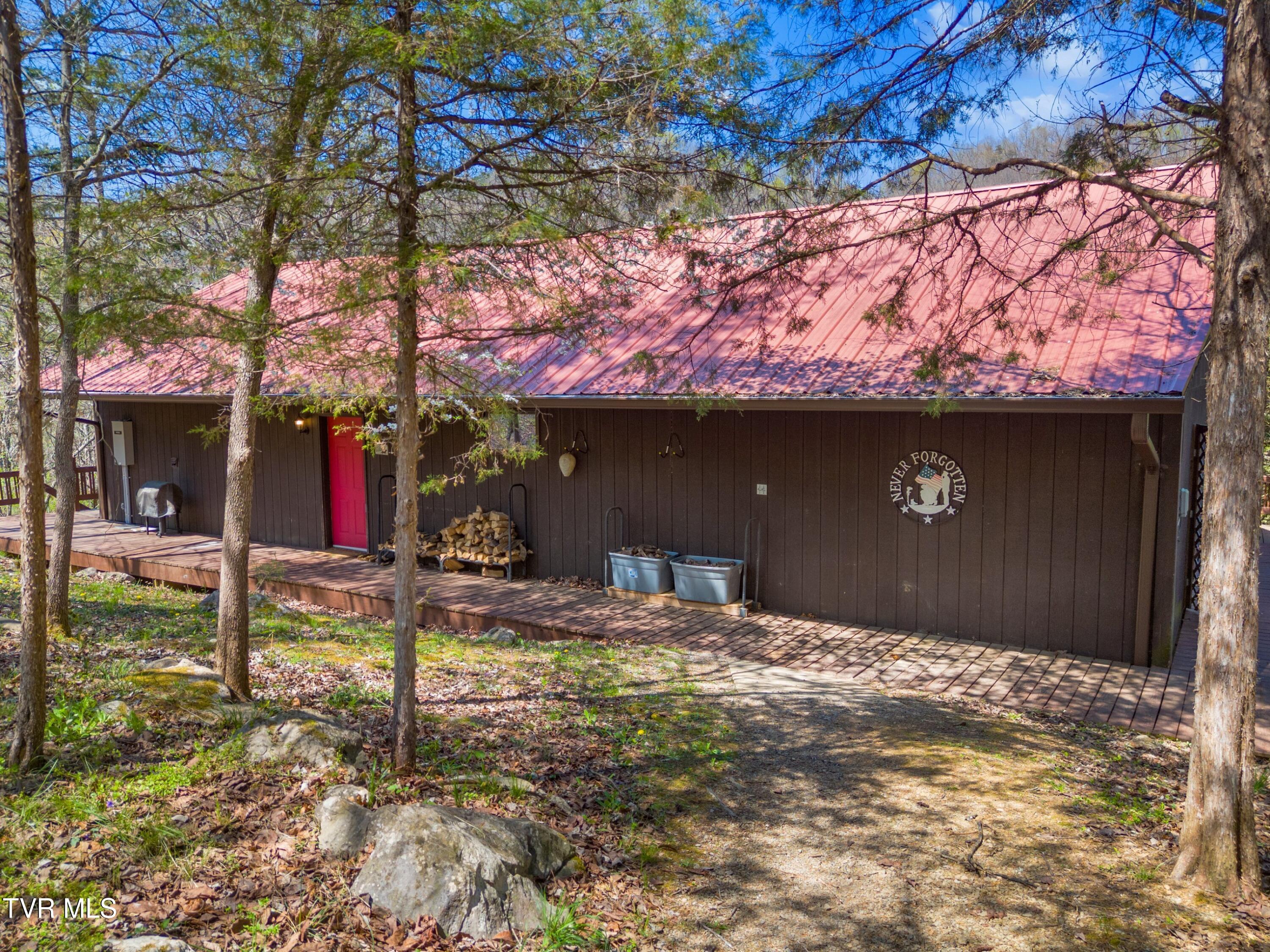158 Dalson Road Eidson, TN 37731 - Photo 3 of 62 002-158DalsonRoad-Eidson-TN-37731-SMALL