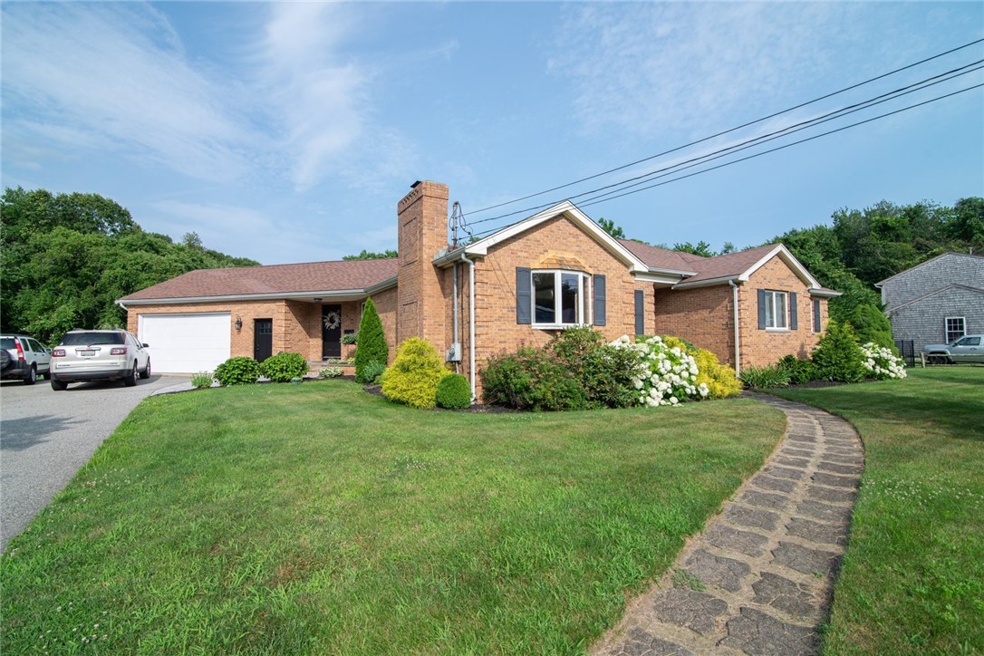 215 New Meadow Road Barrington, RI 02806 - Photo 1 of 38 Gallery Image 1