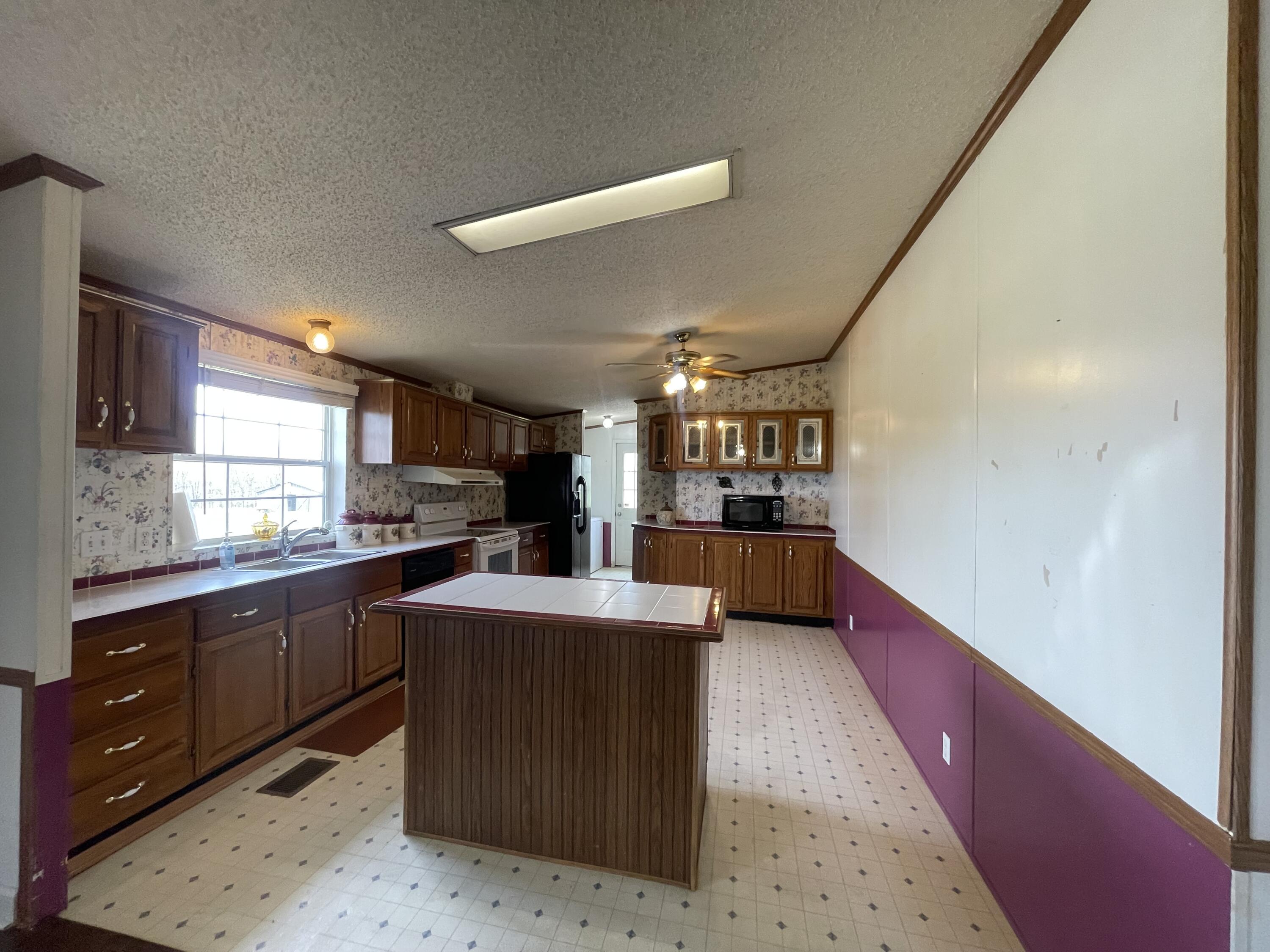 193 Lynn Rothwell Road Pikeville, TN 37367 - Photo 14 of 29 IMG_5334