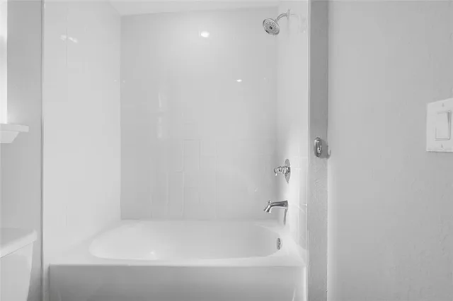 a view of utility room