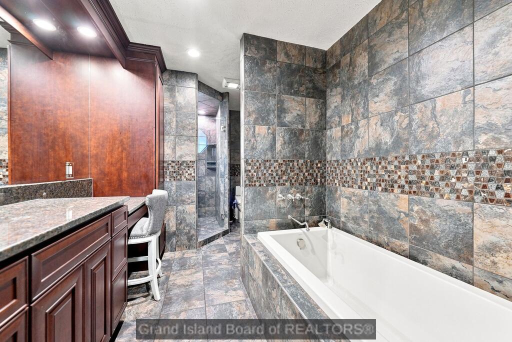 2807 North Engleman Road Grand Island, NE 68803 - Photo 39 of 121 Gallery Image 39