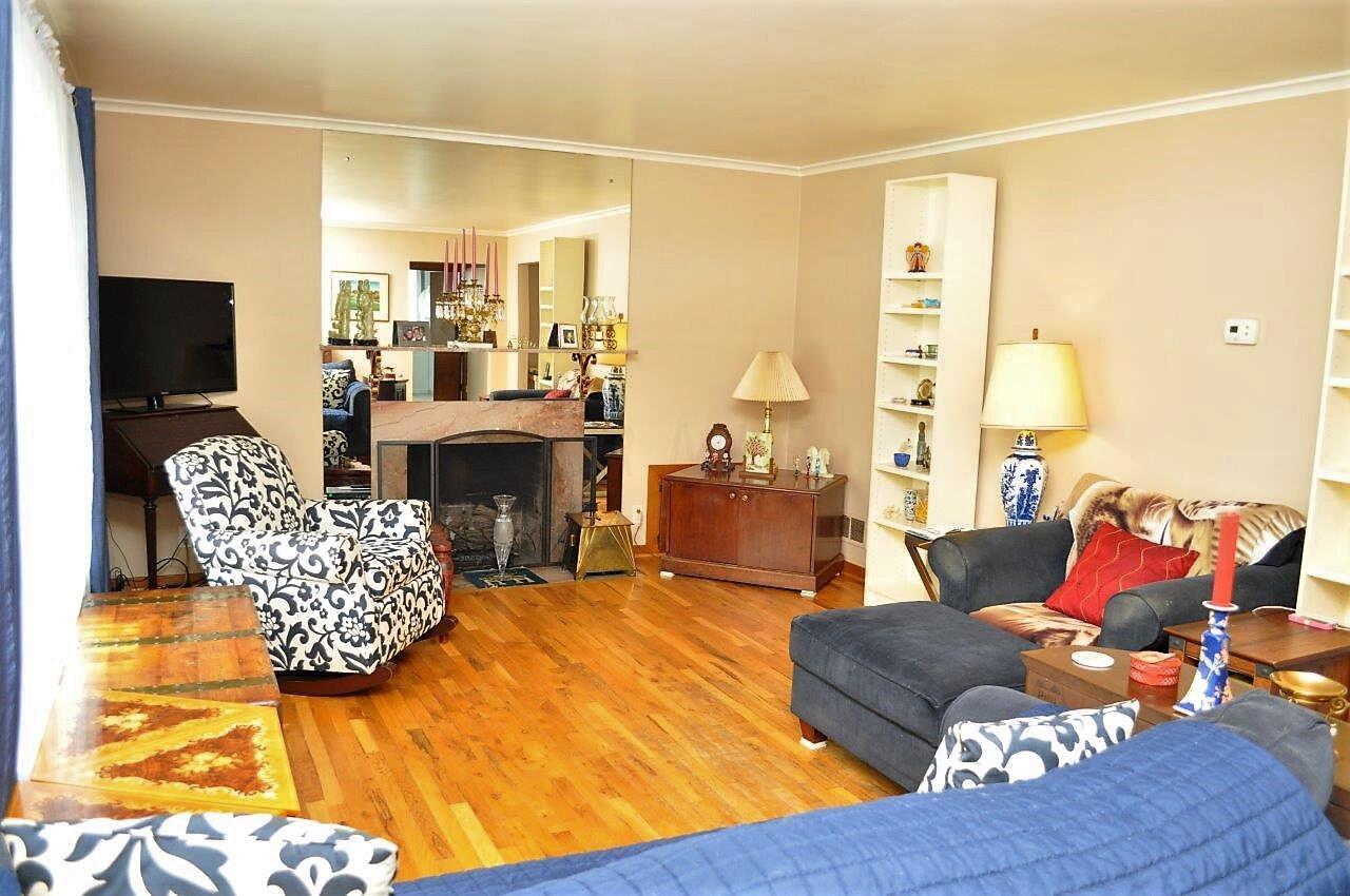 1192 Kenwick Road Columbus, OH 43209 - Photo 8 of 33 Living Room
