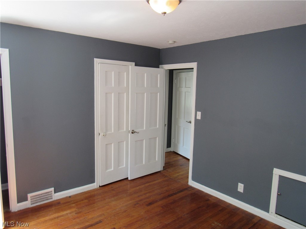 1901 Staunton Road Cleveland, OH 44118 - Photo 15 of 27 Bedroom 1