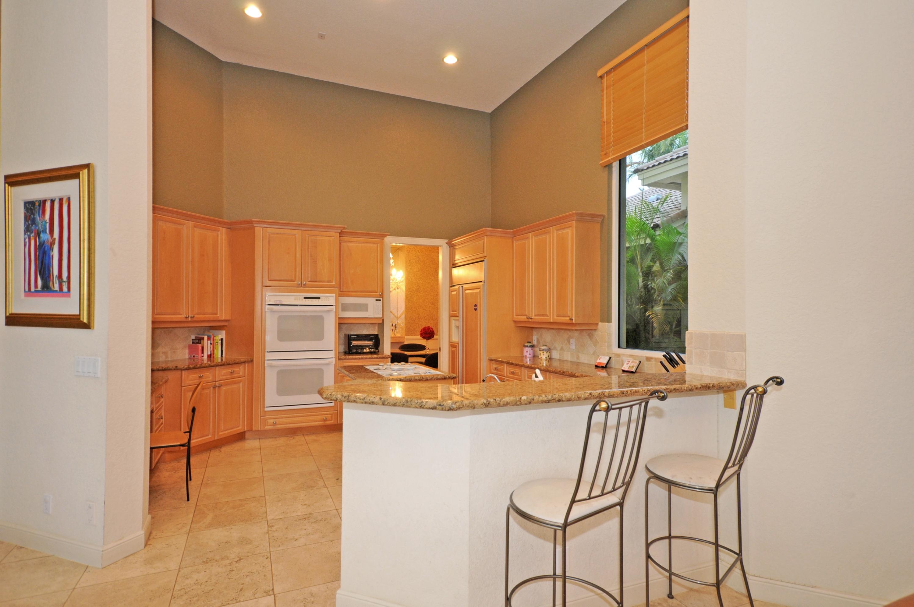 6549 Landings Court Boca Raton, FL 33496 - Photo 9 of 31 kitchen