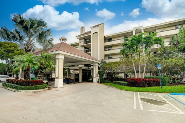 $2,800 | 1915 Lavers Circle, Unit E504, Delray Beach, FL 33444