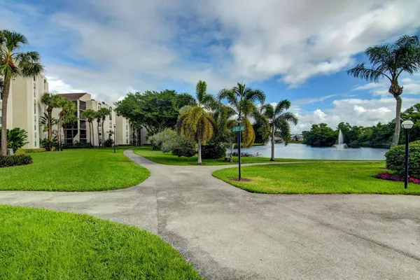 $2,800 | 1915 Lavers Circle, Unit E504, Delray Beach, FL 33444