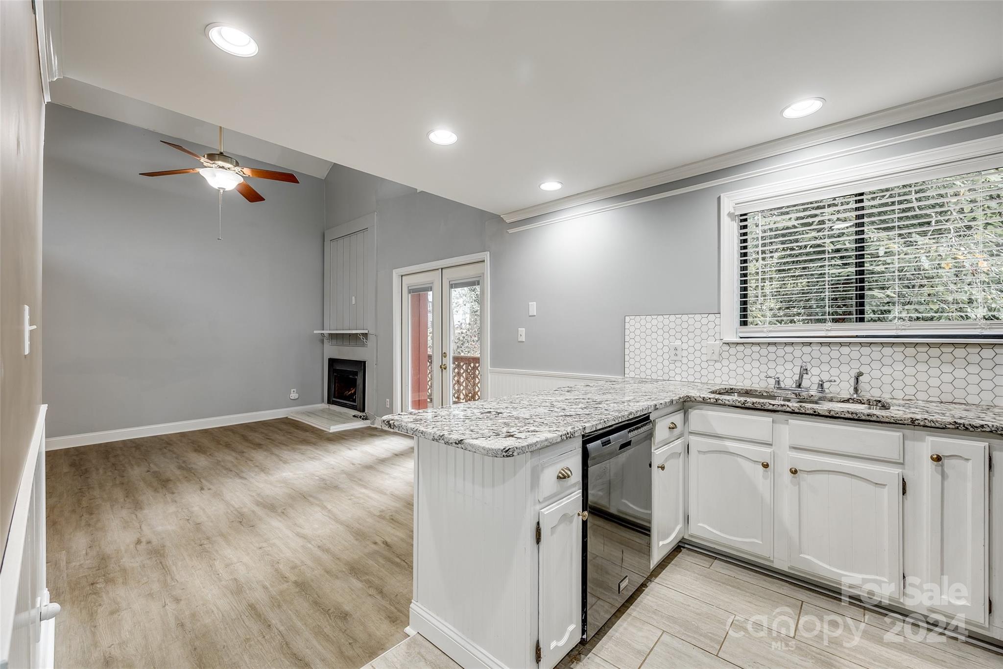 27041 Tidal Way Tega Cay, SC 29708 - Photo 11 of 31