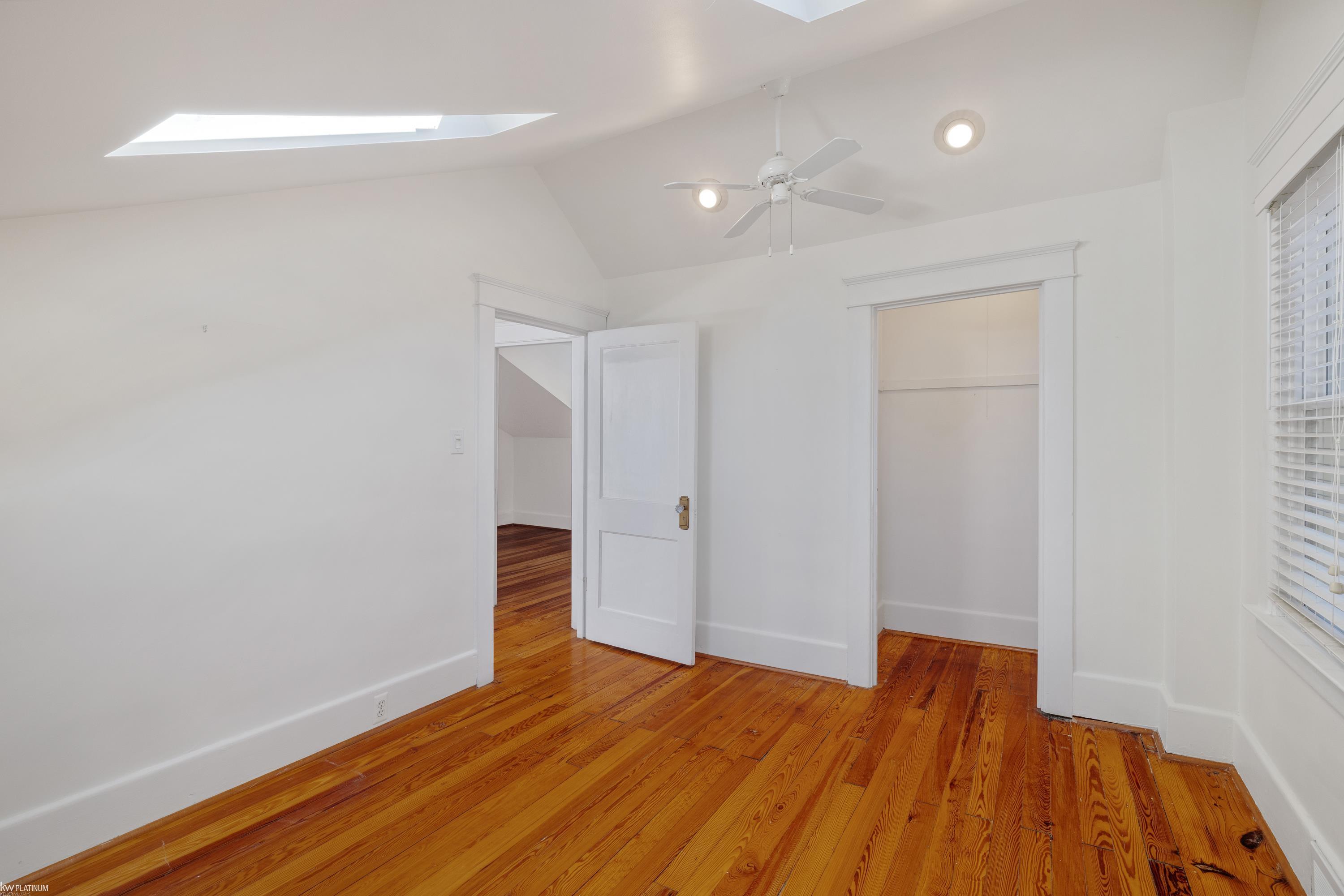 1081 Lakepointe Street Grosse Pointe Park, MI 48230 - Photo 33 of 48