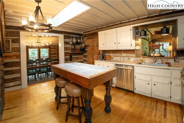 $1,524,000 | 204 Huckleberry Trail, Boone, NC 28607