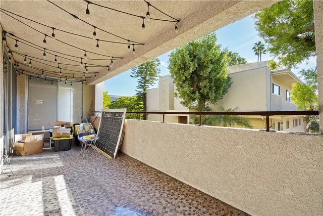 an outdoor view of a house