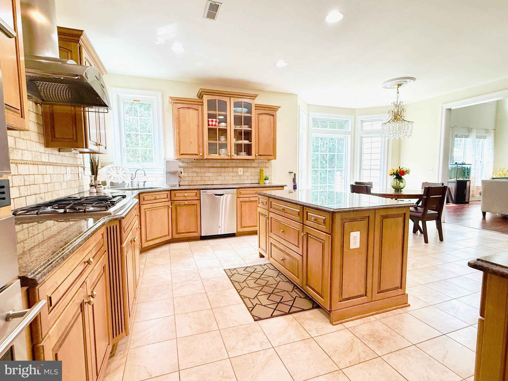 7532 Red Hill Drive Springfield, VA 22153 - Photo 15 of 48