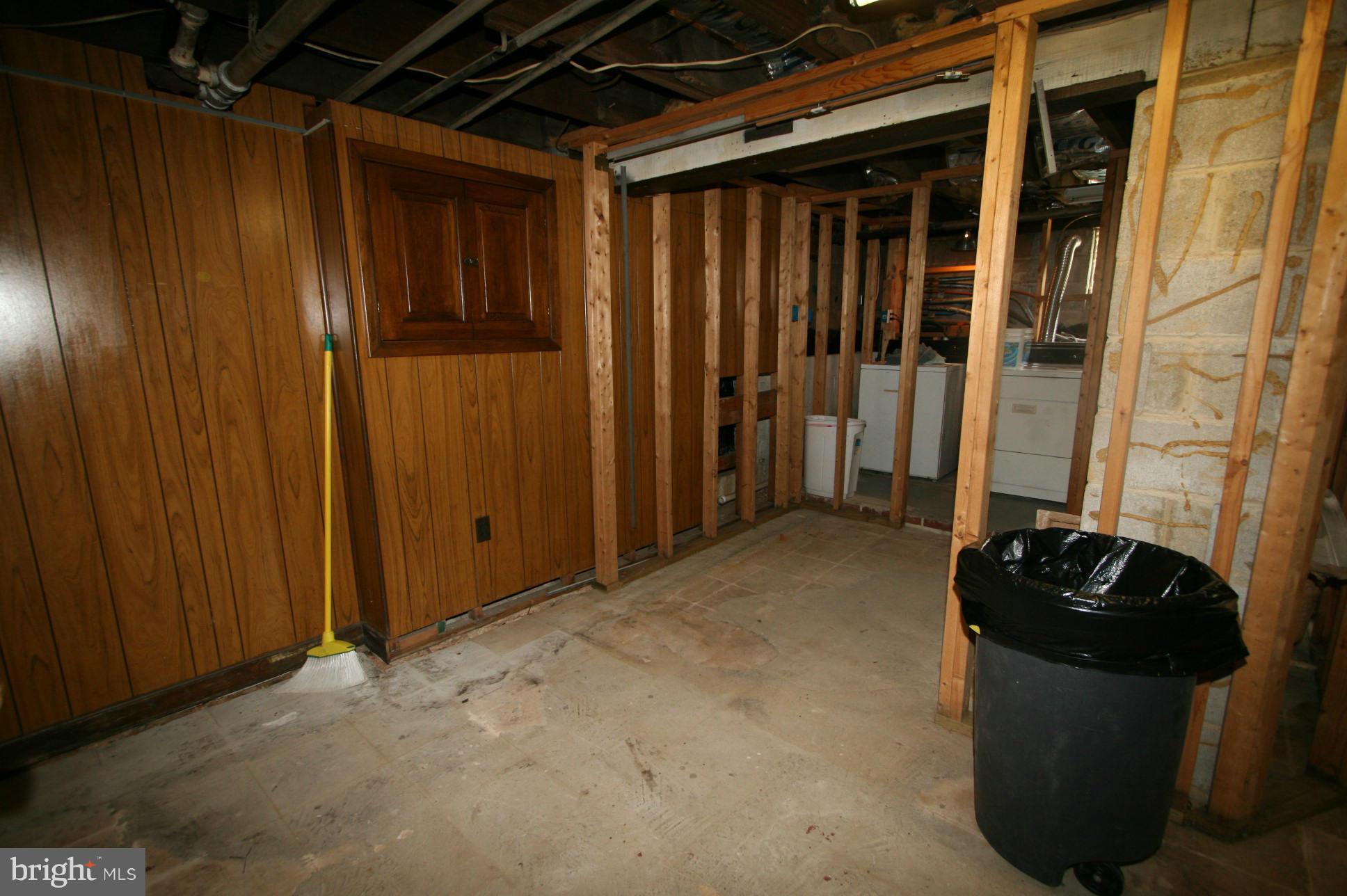 500 Cleveland Road Linthicum Heights, MD 21090 - Photo 19 of 26 a view of an empty room