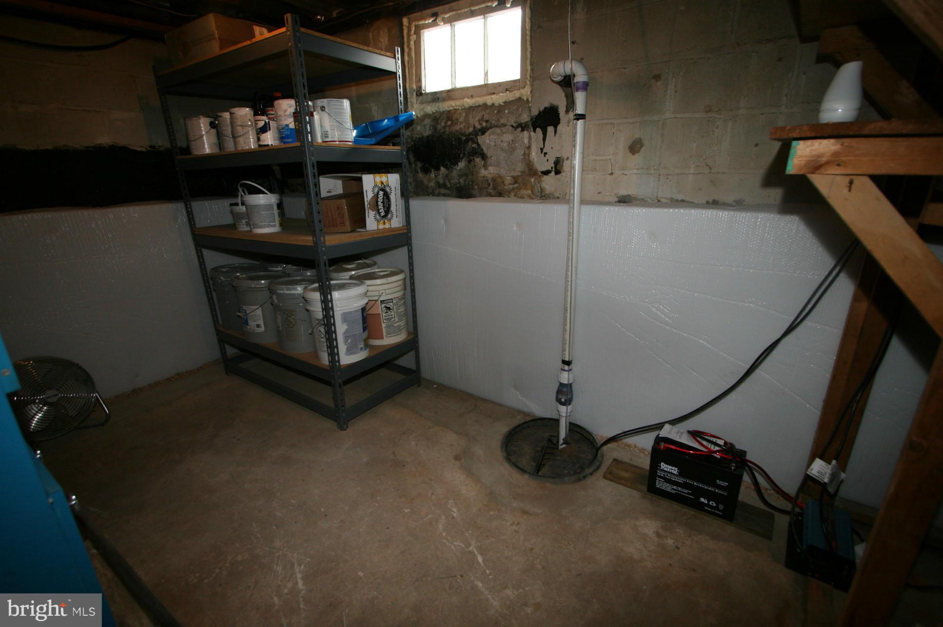500 Cleveland Road Linthicum Heights, MD 21090 - Photo 20 of 26 a room with shelf