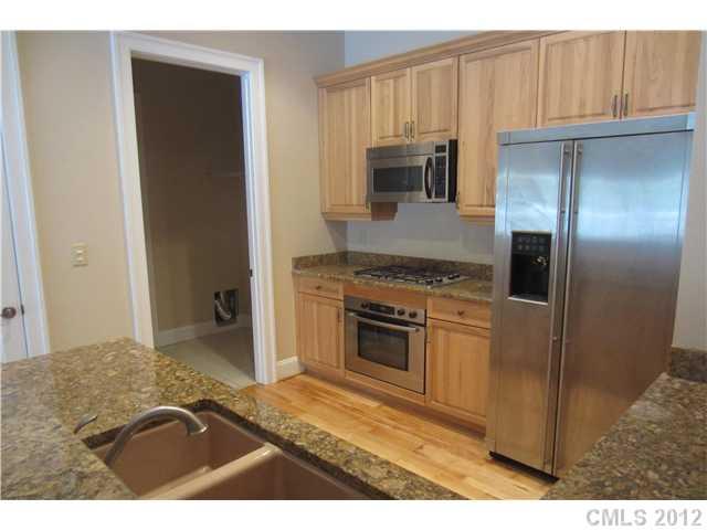 257 Queens Road Charlotte, NC 28204 - Photo 5 of 12 Gallery Image 5