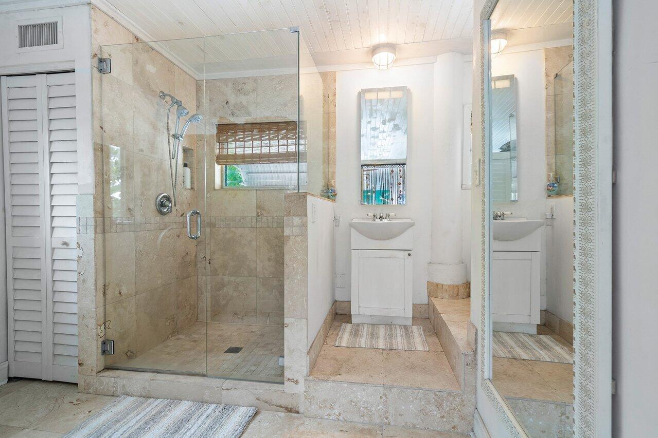 11091 Ellison Wilson Road North Palm Beach, FL 33408 - Photo 28 of 47 Master Bathroom