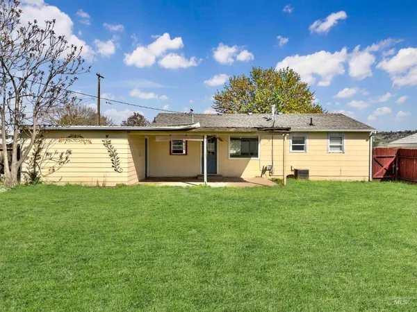 $329,000 | 1504 7th Street, Clarkston, WA 99403