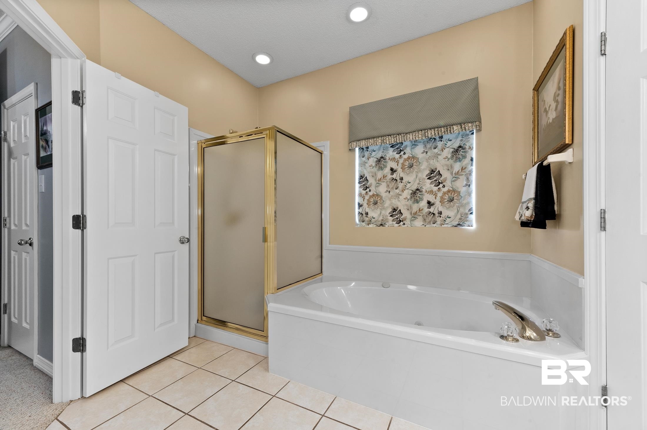 2770 Bennington Drive Mobile, AL 36695 - Photo 21 of 43 Primary Bathroom