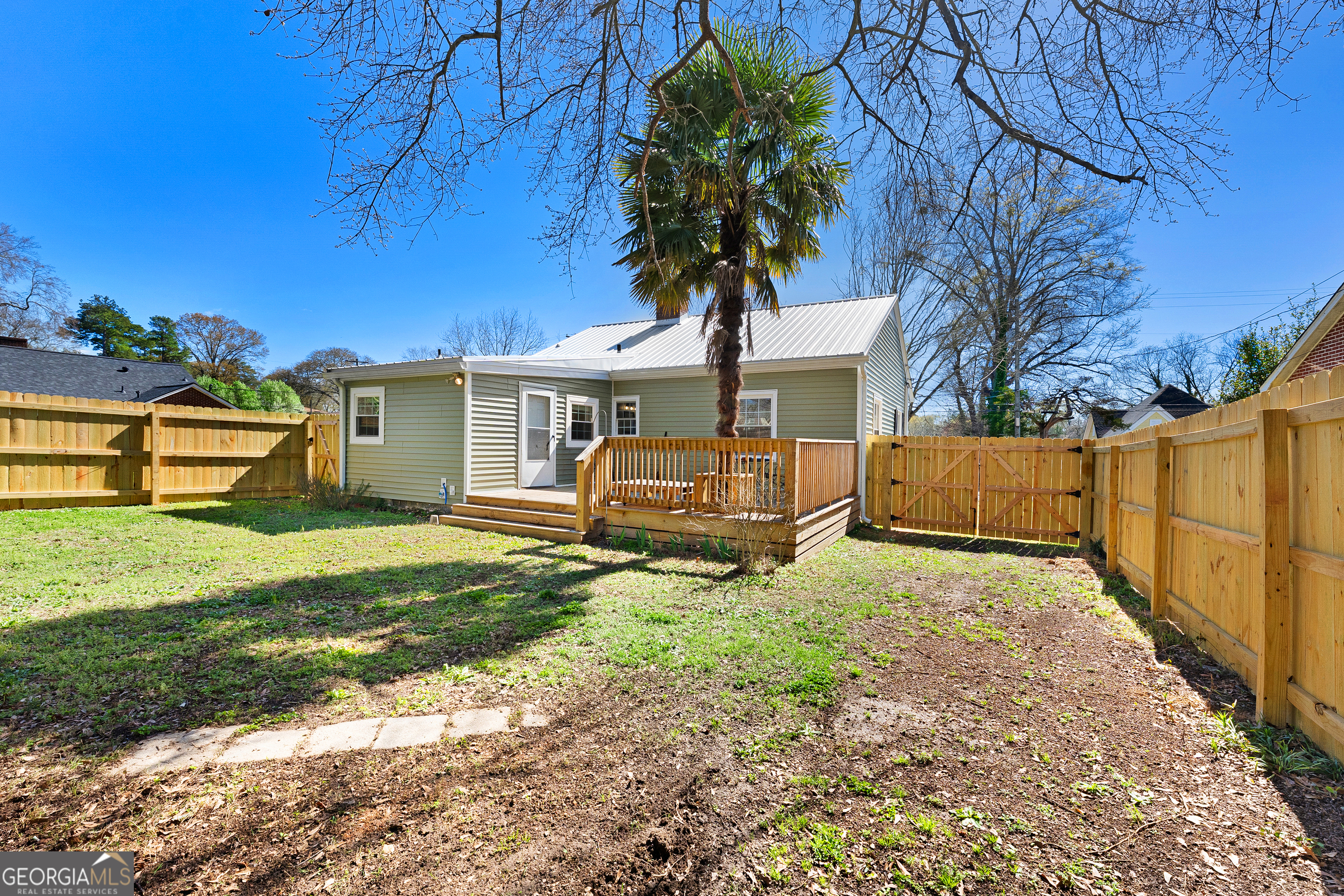 253 Edwards Street Elberton, GA 30635 - Photo 2 of 30