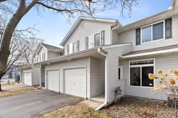 $225,000 | 2115 Parkway Avenue, Shakopee, MN 55379