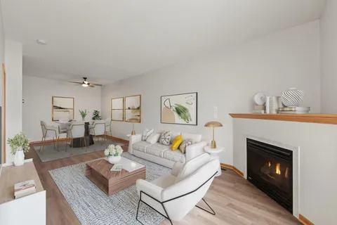 $225,000 | 2115 Parkway Avenue, Shakopee, MN 55379