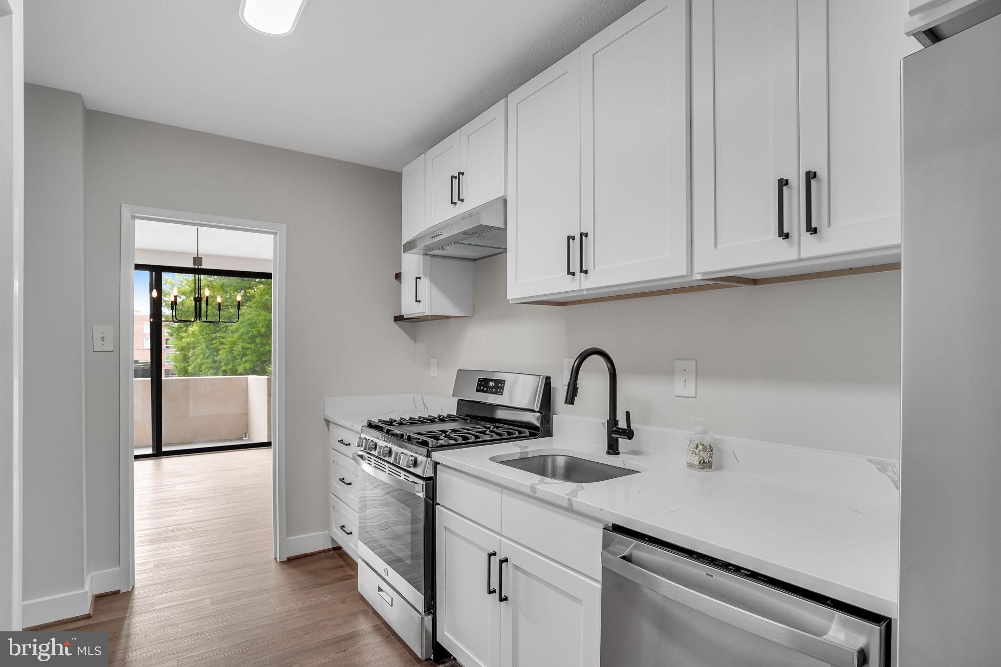 4141 North Henderson Road, Unit 107 Arlington, VA 22203 - Photo 5 of 30