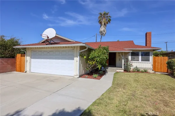 $4,250 | 17122 Spinning Avenue, Torrance, CA 90504