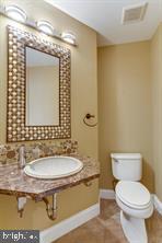 2054 Madrillon Road Vienna, VA 22182 - Photo 11 of 24