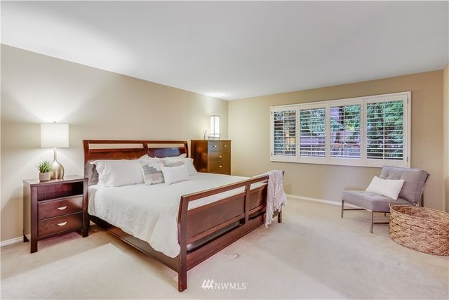 $1,172,050 | 4043 170th Avenue Southeast, Bellevue, WA 98008