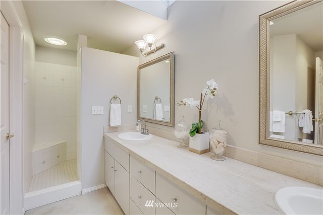 $1,172,050 | 4043 170th Avenue Southeast, Bellevue, WA 98008