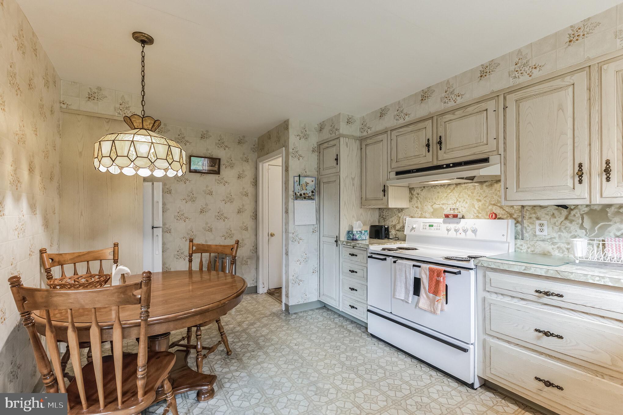 912 Jamestown Road Broomall, PA 19008 - Photo 12 of 32 Gallery Image 12