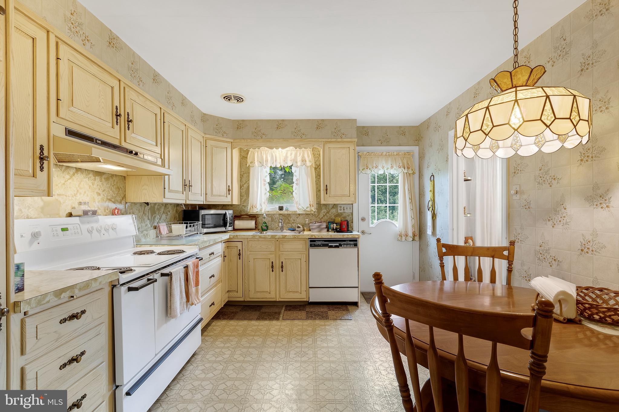 912 Jamestown Road Broomall, PA 19008 - Photo 13 of 32 Gallery Image 13