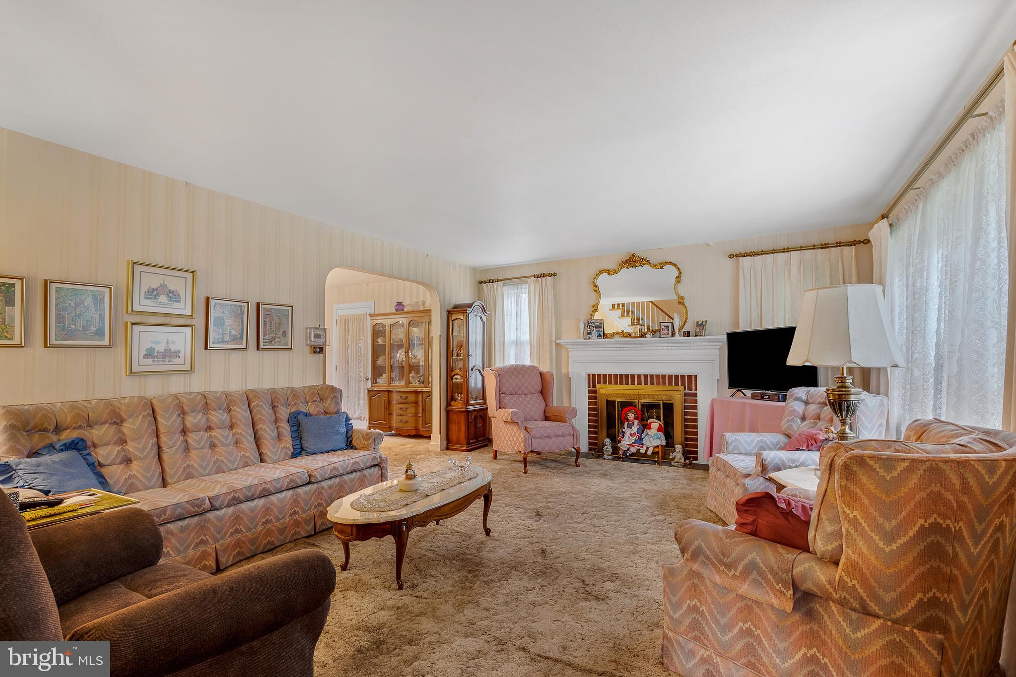 912 Jamestown Road Broomall, PA 19008 - Photo 6 of 32 Gallery Image 6