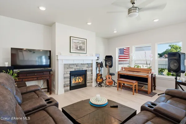 $939,000 | 1389 East Ezra Avenue, Hayden, ID 83835