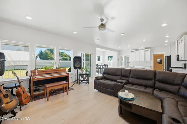 $949,000 | 1389 East Ezra Avenue, Hayden, ID 83835