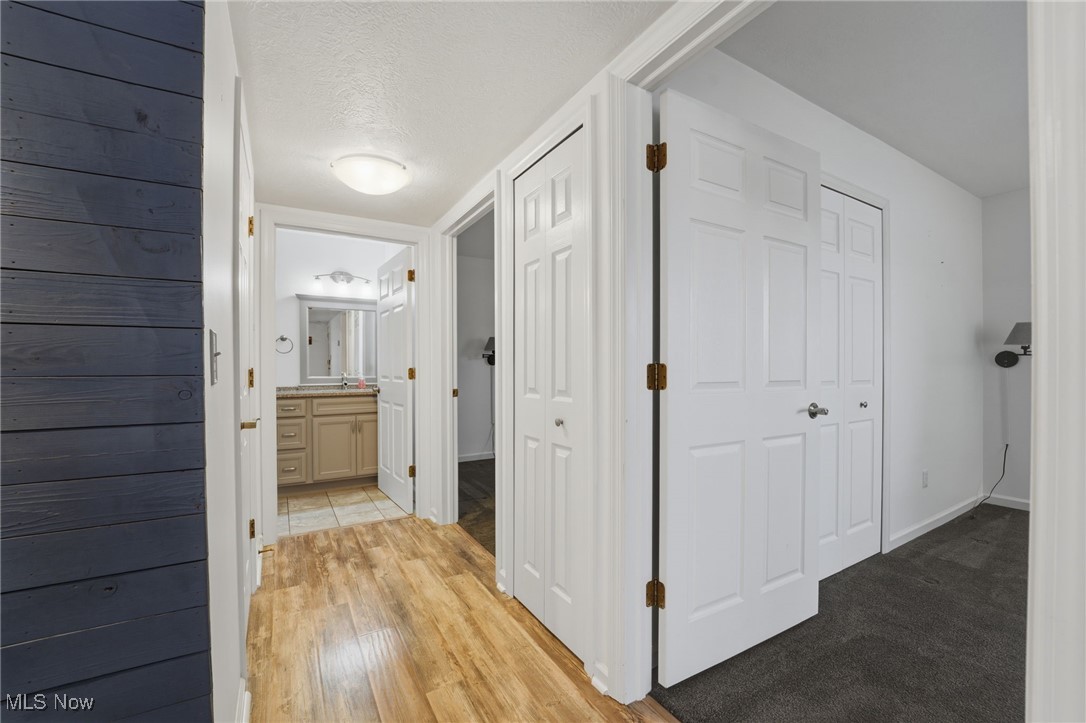 5237 West Lake Road West, Unit 1011 Ashtabula, OH 44004 - Photo 13 of 24 Hallway