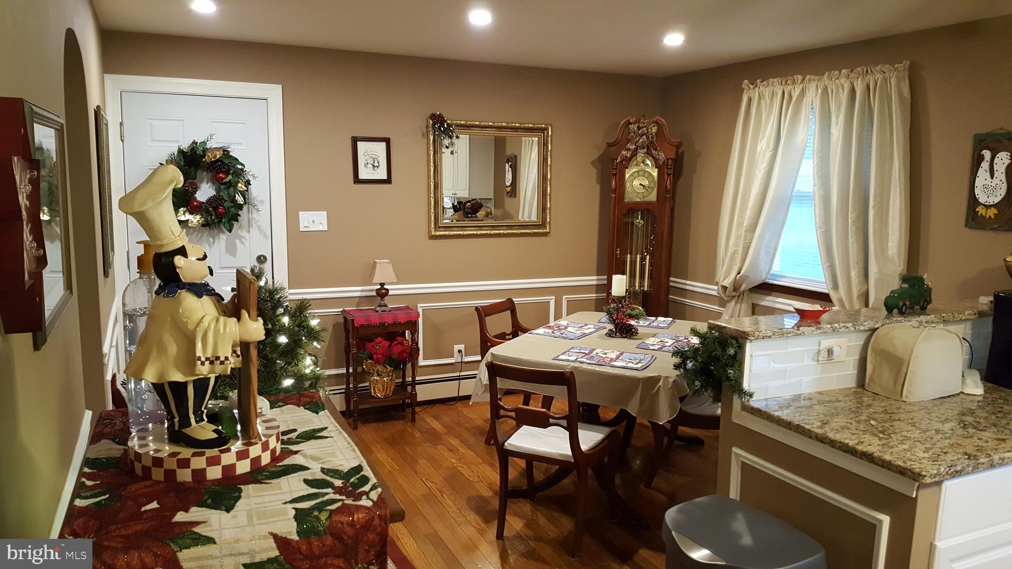 511 Fleetwood Road Mertztown, PA 19539 - Photo 7 of 14 Dining Room.