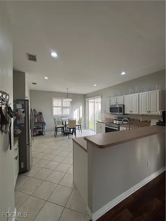 $3,100 | 9450 Silver Pine Loop, Fort Myers, FL 33967