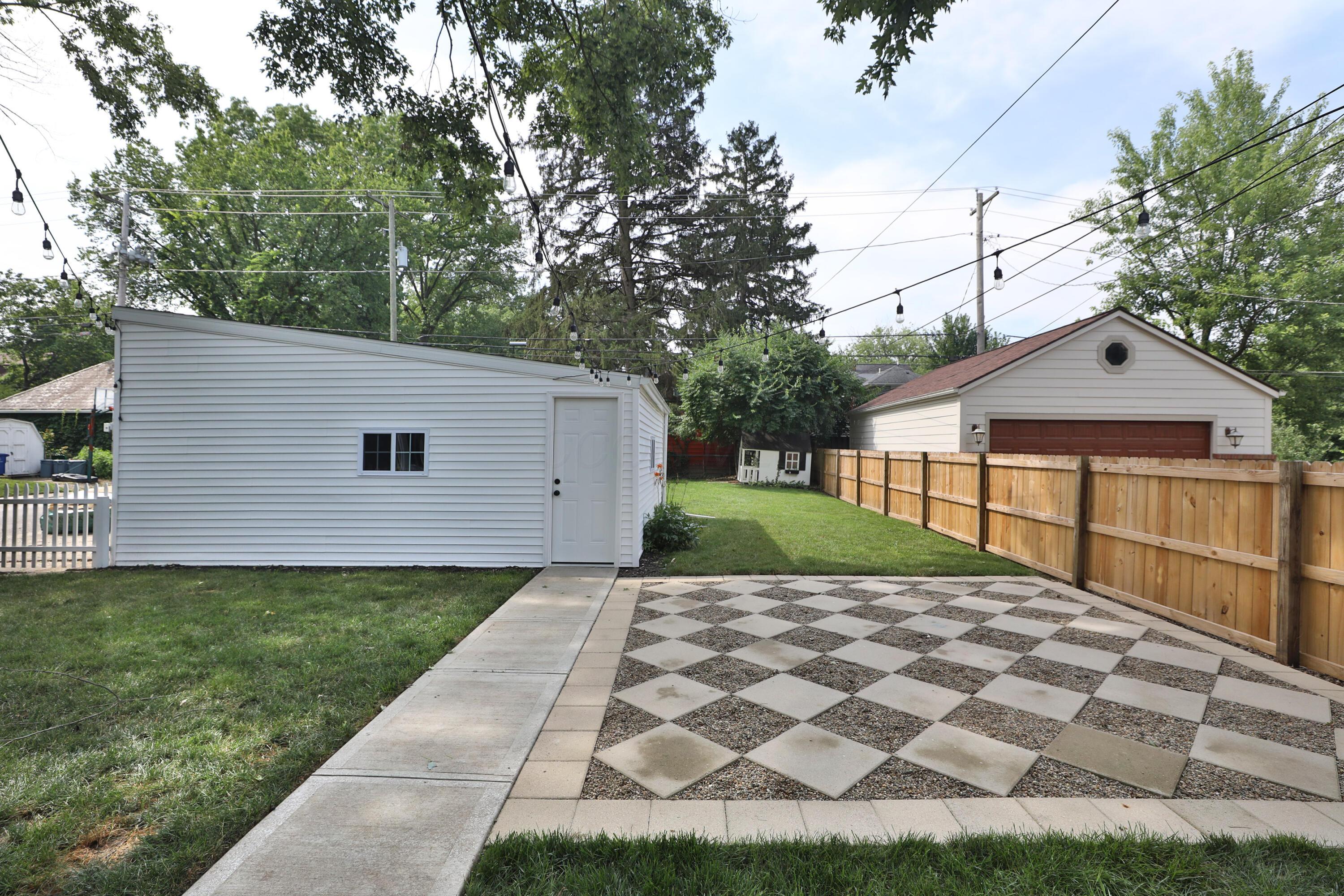 165 East Dunedin Road Columbus, OH 43214 - Photo 59 of 64 165-E-Dunedin-55