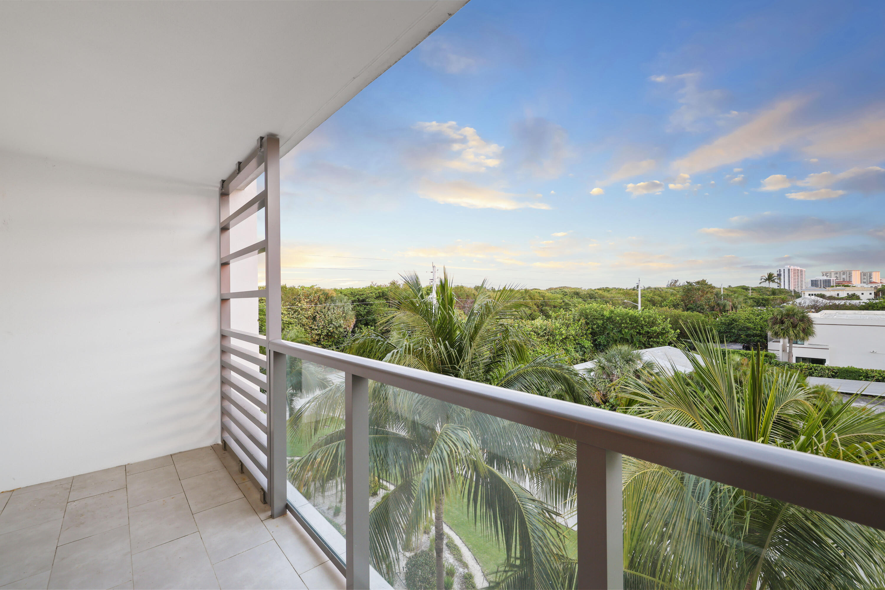 601 North Ocean Boulevard Boca Raton, FL 33432 - Photo 25 of 36 a view of a balcony with an outdoor space