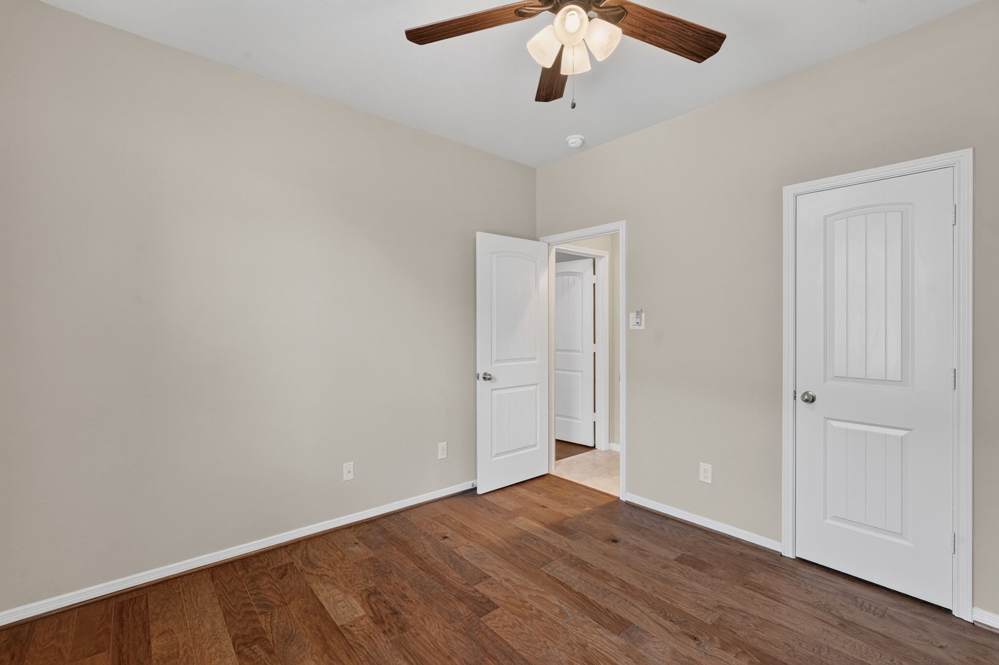 5414 Claymore Meadow Lane Spring, TX 77389 - Photo 27 of 35 Another view of Secondary bedroom with walk in closet.