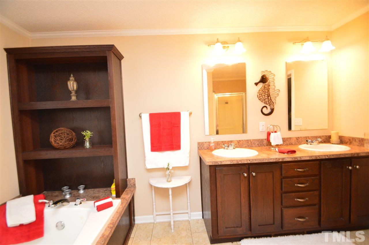 1436 Crawford Road Graham, NC 27253 - Photo 16 of 25 Gallery Image 16