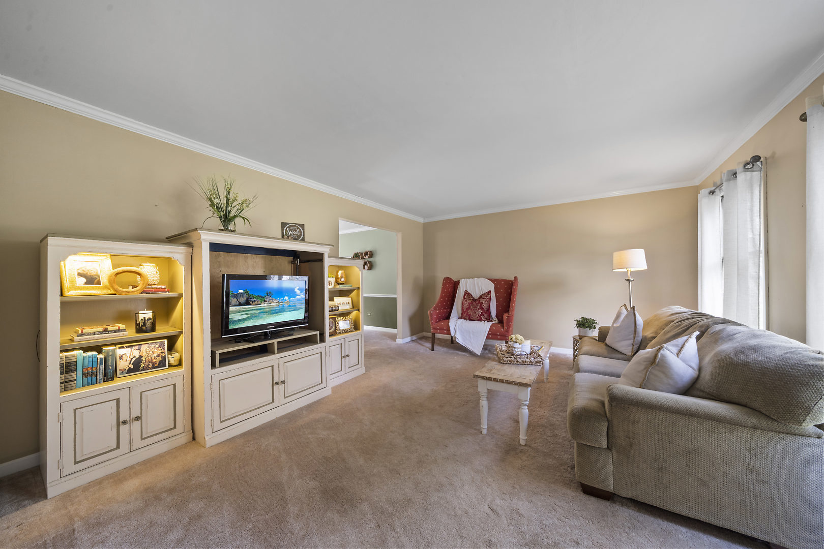 309 Old Hunt Road Fox River Grove, IL 60021 - Photo 4 of 27