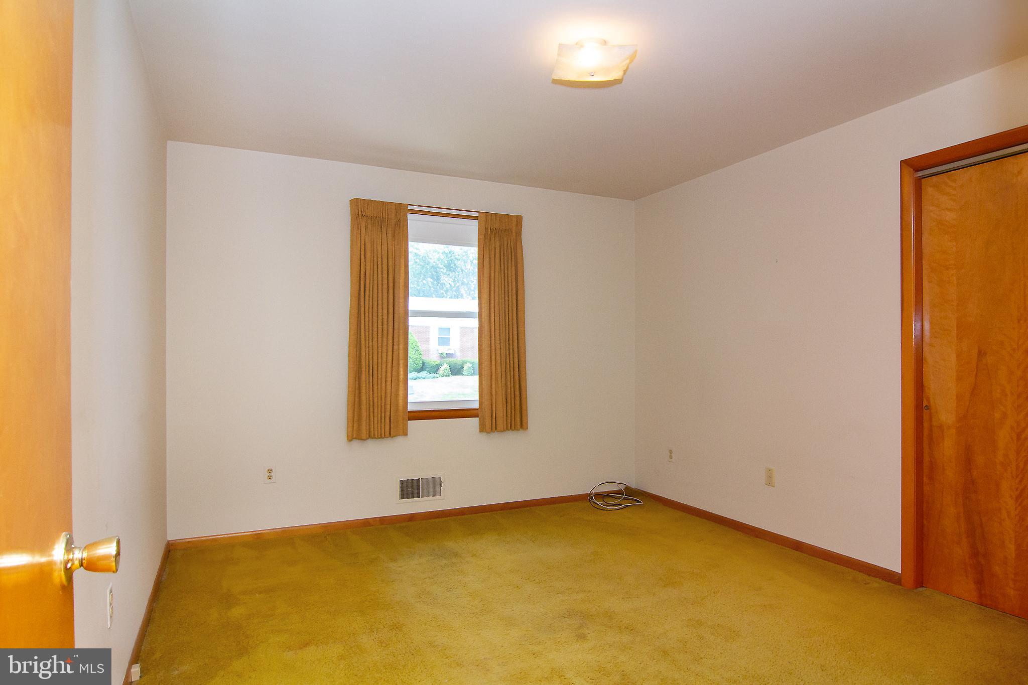 9505 Dawnvale Road Baltimore, MD 21236 - Photo 12 of 24 Bedroom